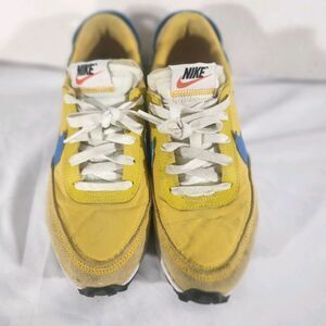 Nike Waffle Debut Womens 8 Yellow Athletic Running Shoes Sneakers Trainers